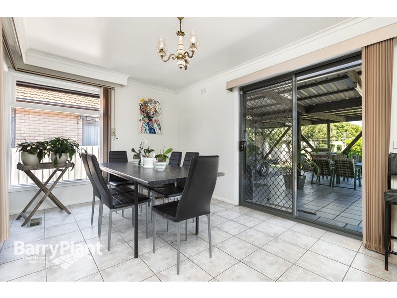 2 Camellia Ave, Noble Park North VIC 3174