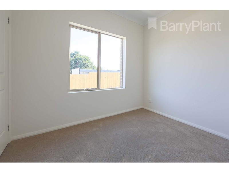2/5 Lorraine Street, Dandenong VIC 3175