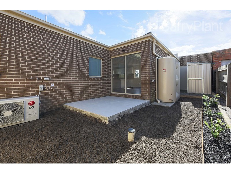 2/5 Lorraine Street, Dandenong VIC 3175