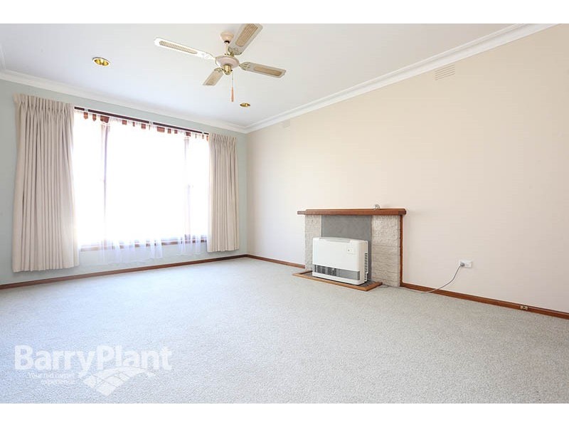 11 Gloria Avenue, Dandenong North VIC 3175