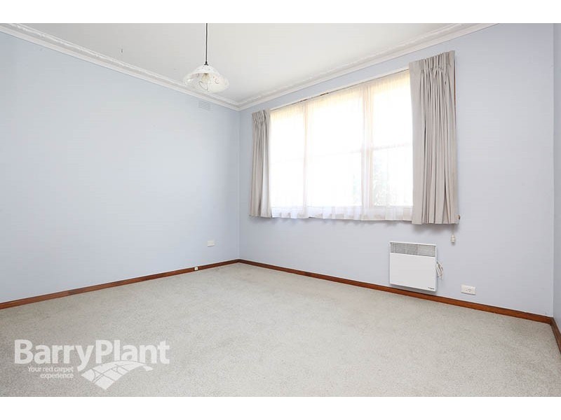 11 Gloria Avenue, Dandenong North VIC 3175