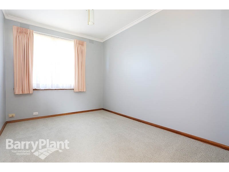 11 Gloria Avenue, Dandenong North VIC 3175