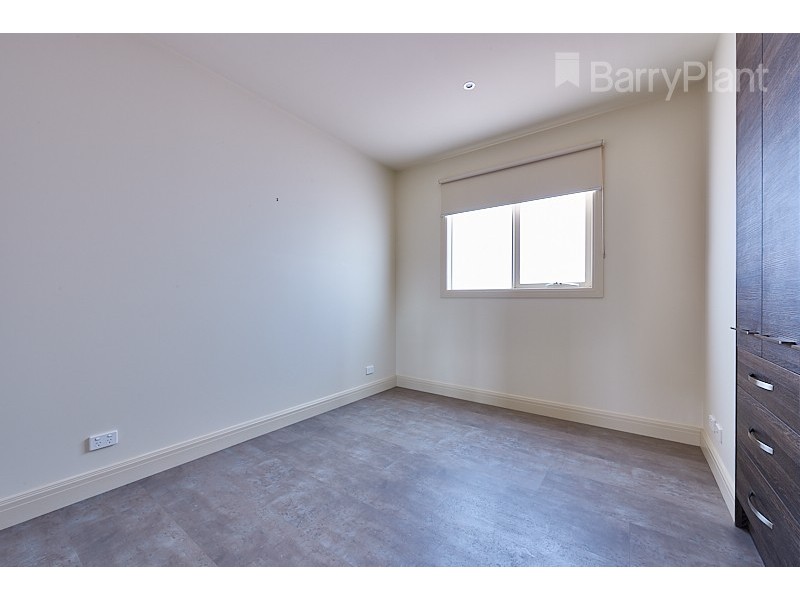 2/67 Willesden Road, Hughesdale VIC 3166
