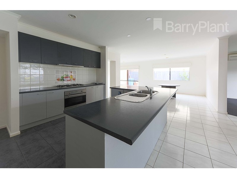 41 Honeyeater Grove, Narre Warren VIC 3805