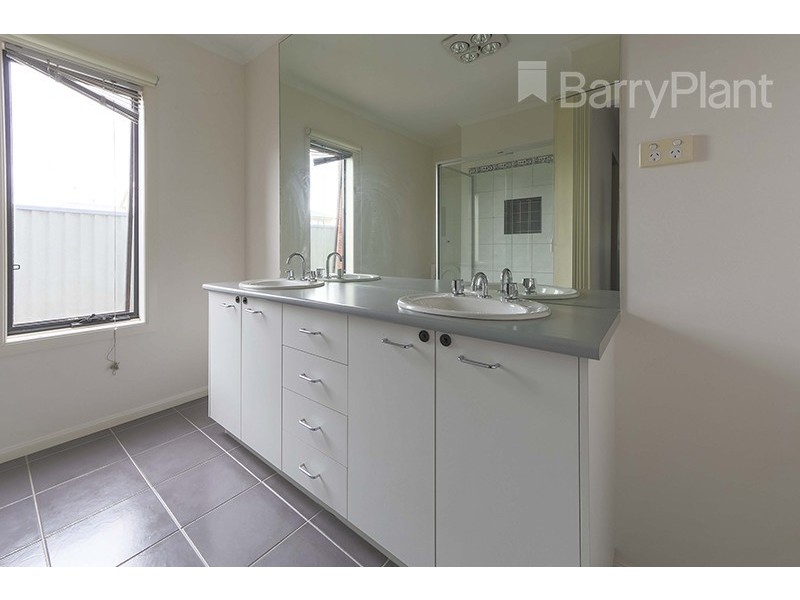 41 Honeyeater Grove, Narre Warren VIC 3805