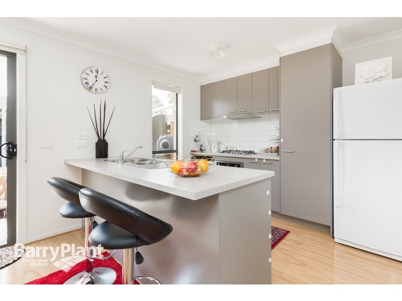 2/25 Orlando Cres, Keysborough VIC 3173