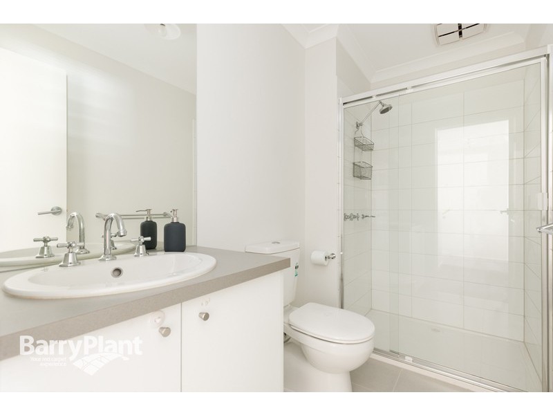 2/25 Orlando Cres, Keysborough VIC 3173