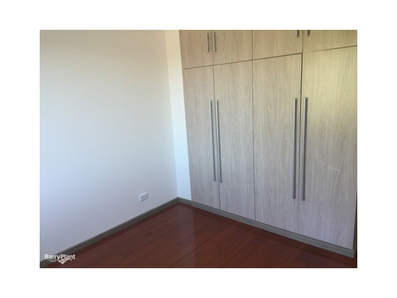 2/10 Llewellyn Place, Eumemmerring VIC 3177