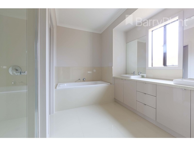 20 Petunia Drive, Keysborough VIC 3173