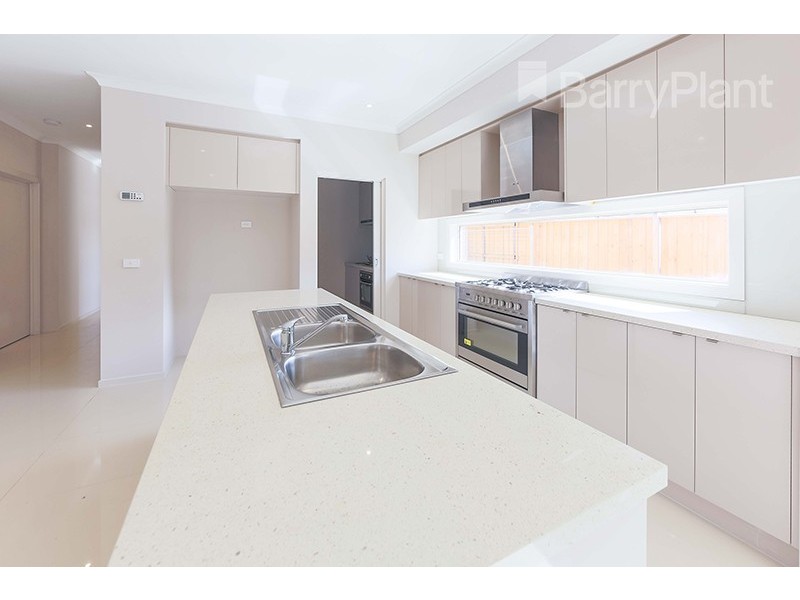 5 Grosvenor Street, Keysborough VIC 3173