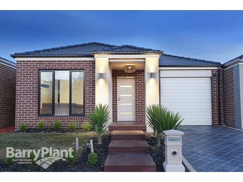 8 Tulip Way, Keysborough VIC 3173