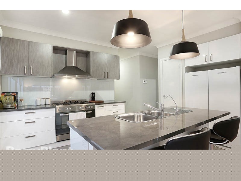 8 Tulip Way, Keysborough VIC 3173