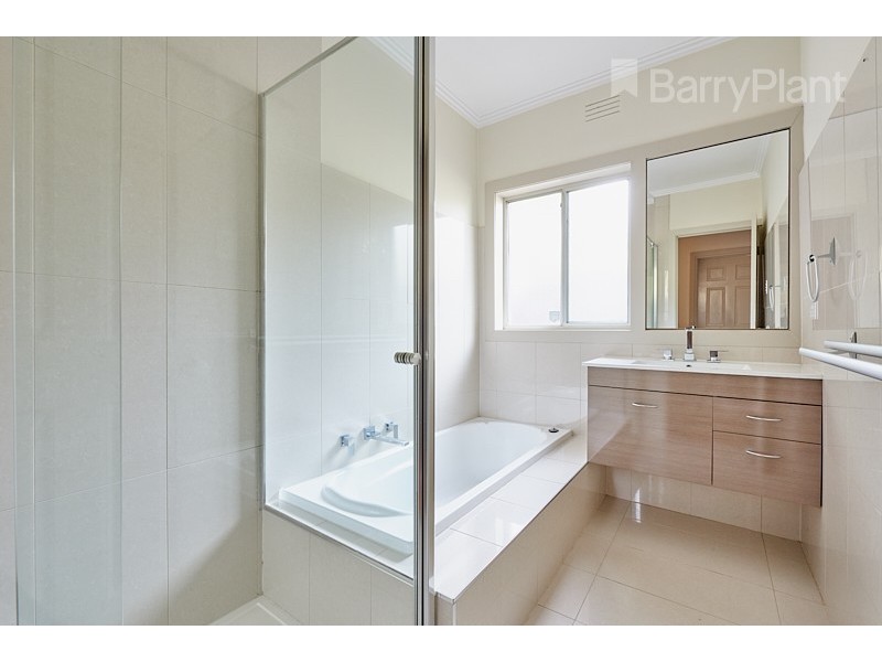 13 The Fairway, Hampton Park VIC 3976