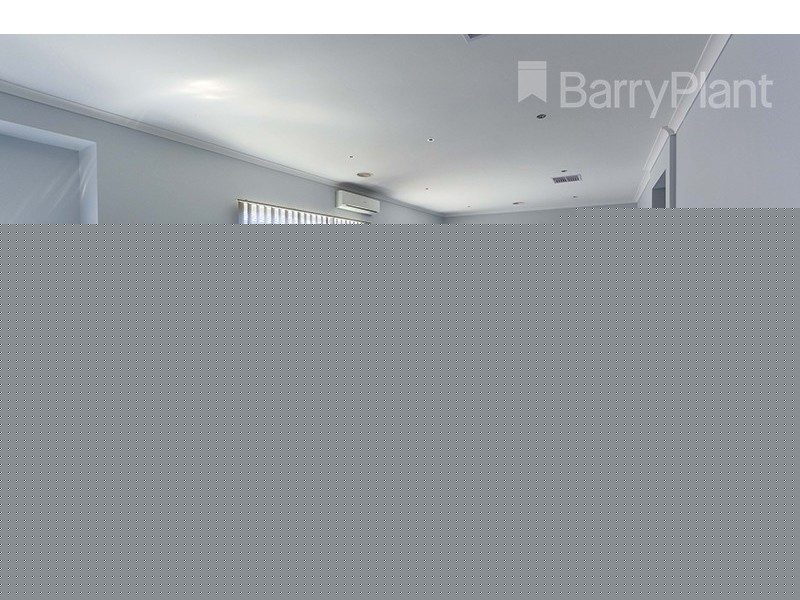 11 White Gum Way, Cranbourne North VIC 3977