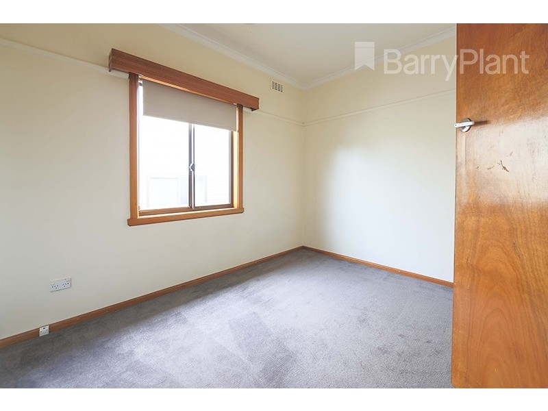 6 Vincent Cres, Noble Park VIC 3174