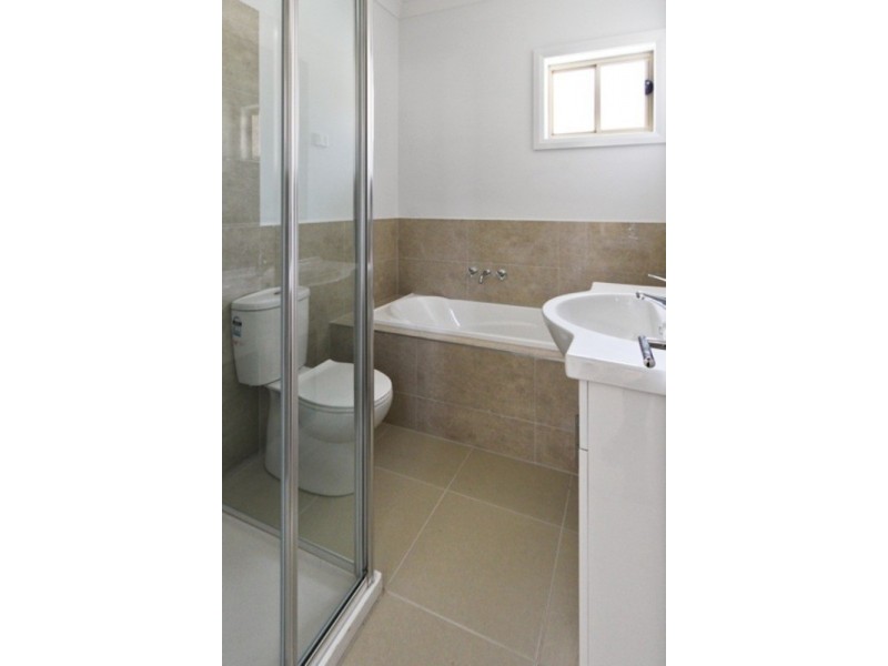 1/37 Ellt Cres, Noble Park VIC 3174