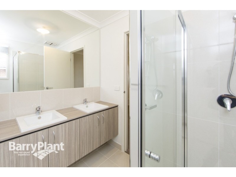 7 La Grange Mews, Keysborough VIC 3173