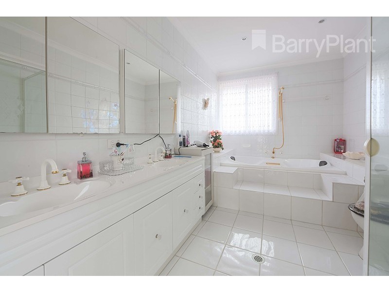 264 Cheltenham Road, Keysborough VIC 3173