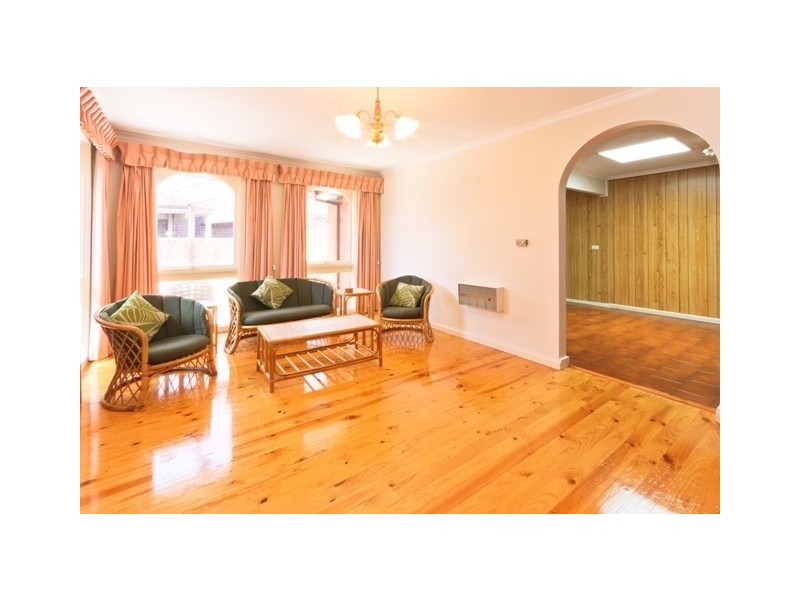 8 Murray Close, Noble Park VIC 3174