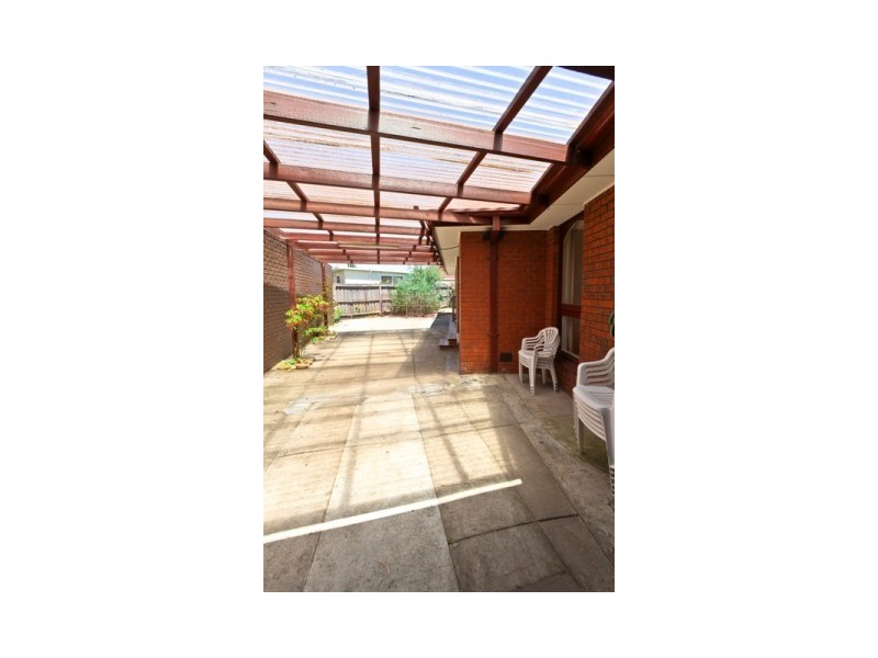 8 Murray Close, Noble Park VIC 3174