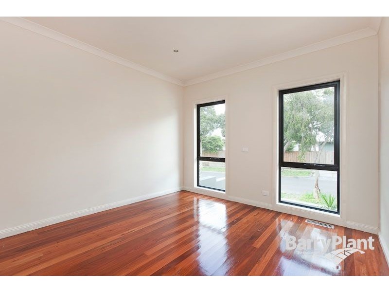 1A Kingswood Crescent, Noble Park North VIC 3174