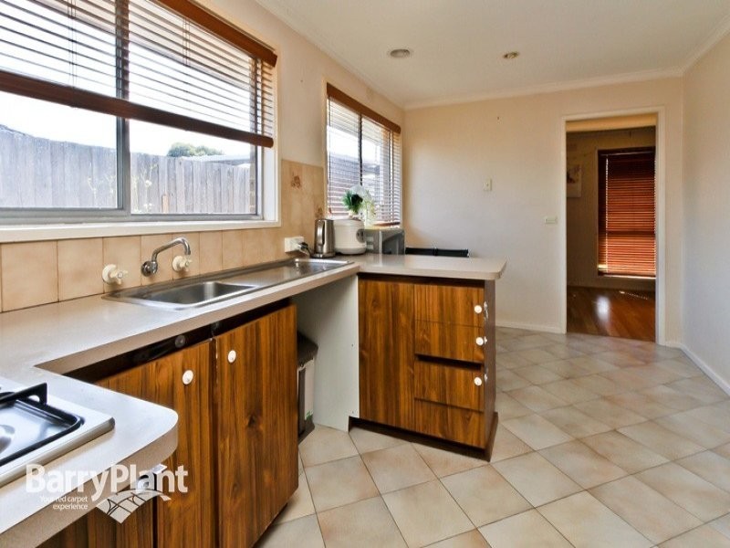 88 Kingsclere Avenue, Keysborough VIC 3173