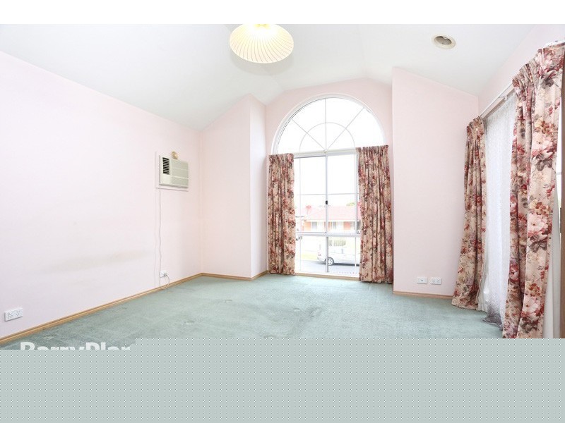 44 Hedgeley Road, Keysborough VIC 3173