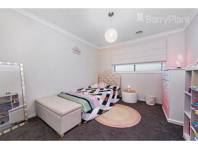 8 Orrington Drive, Keysborough VIC 3173