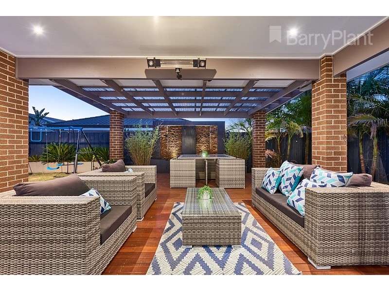 8 Orrington Drive, Keysborough VIC 3173