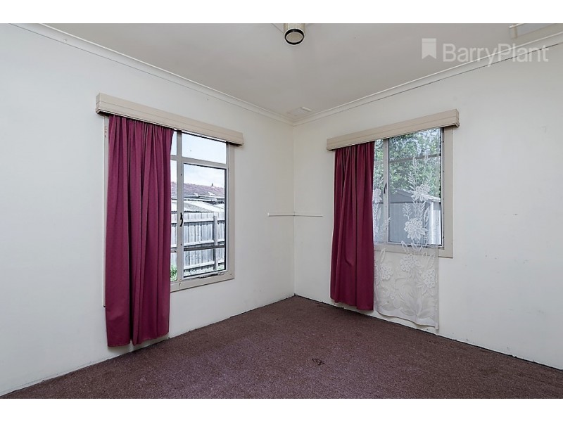 4 McLean Crescent, Dandenong North VIC 3175