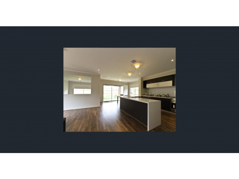 18 Lowell Drive, Keysborough VIC 3173
