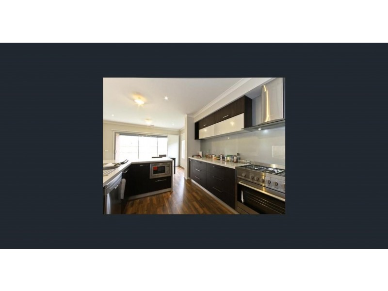 18 Lowell Drive, Keysborough VIC 3173