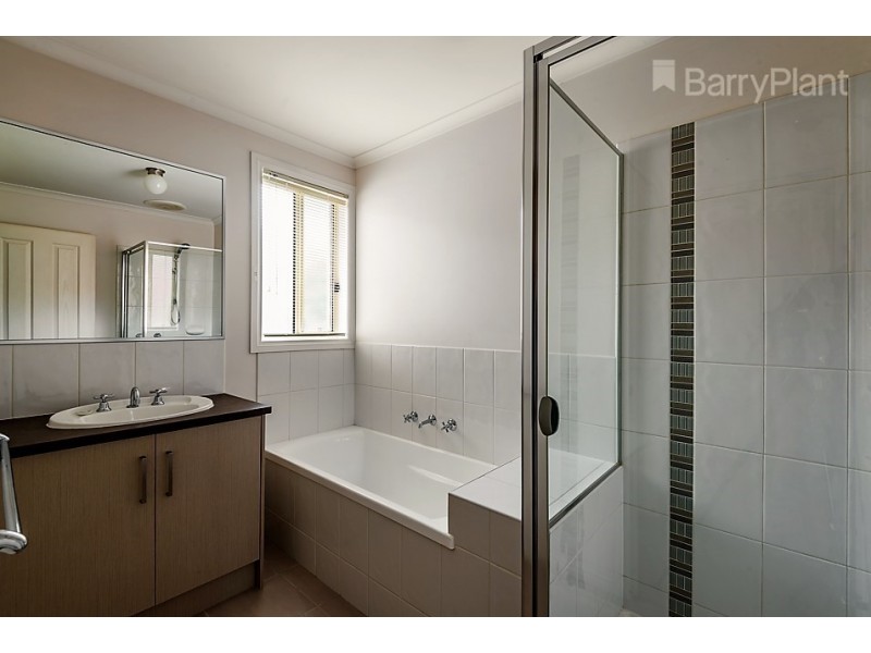 3/4 Doveton Avenue, Eumemmerring VIC 3177