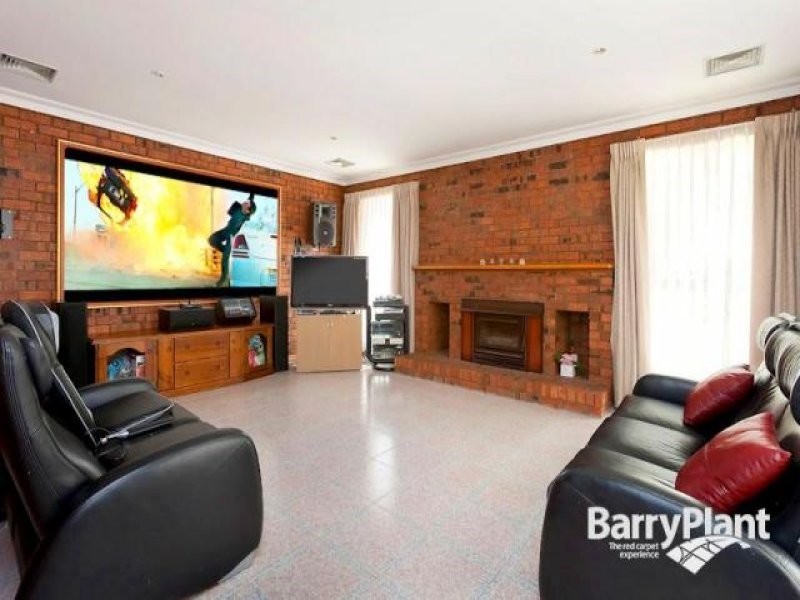 74 Bellbrook Drive, Dandenong North VIC 3175