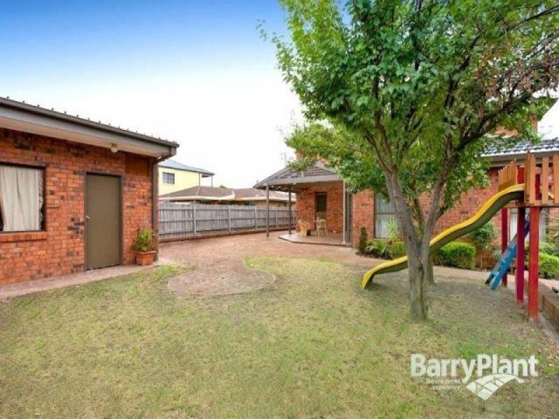 74 Bellbrook Drive, Dandenong North VIC 3175