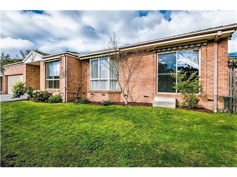 9 Carmel Avenue, Ferntree Gully VIC 3156