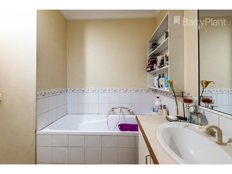 31/8 Monteith Cres, Endeavour Hills VIC 3802