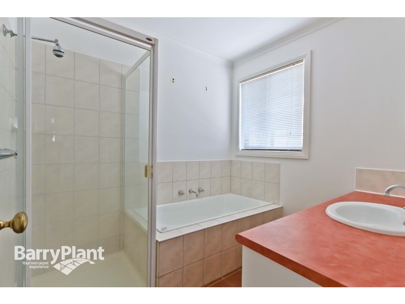 2/31 Ambrie Crescent, Noble Park VIC 3174