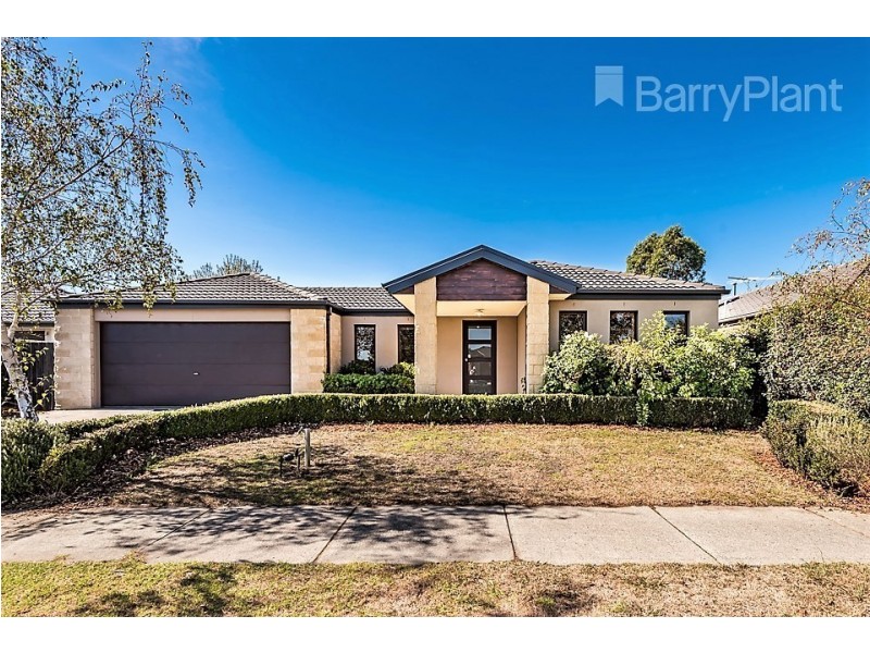 9 Chin Crt, Berwick VIC 3806