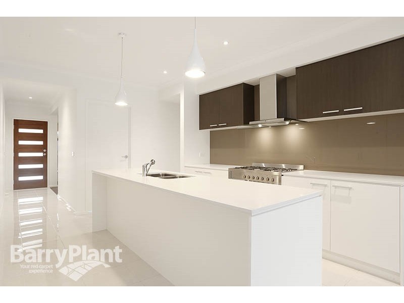 10 Ridgemont Way, Keysborough VIC 3173