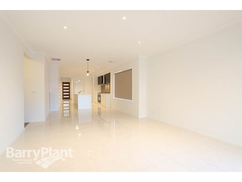 10 Ridgemont Way, Keysborough VIC 3173