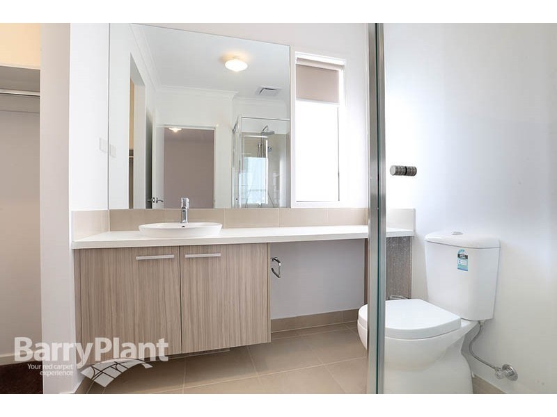 10 Ridgemont Way, Keysborough VIC 3173