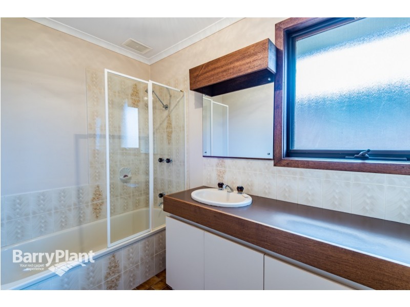 17 Balfour Place, Noble Park North VIC 3174