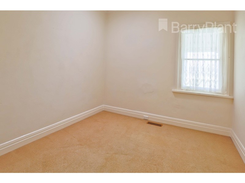 8 Edith Street, Caulfield North VIC 3161