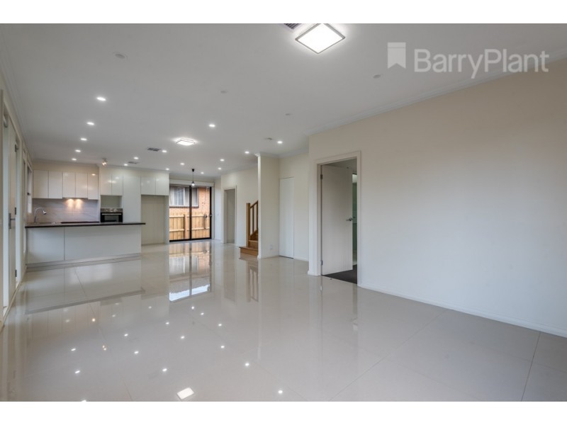 98 Heyington Cres, Noble Park North VIC 3174