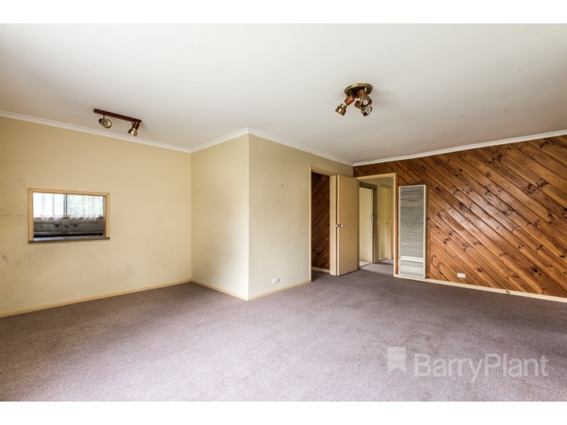 13 Ambleside Crs, Berwick VIC 3806