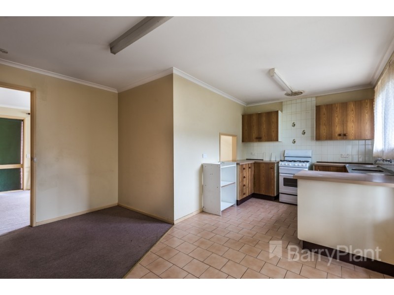 13 Ambleside Crs, Berwick VIC 3806