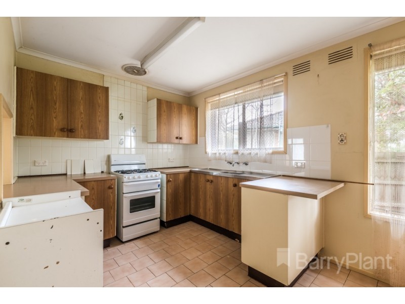 13 Ambleside Crs, Berwick VIC 3806