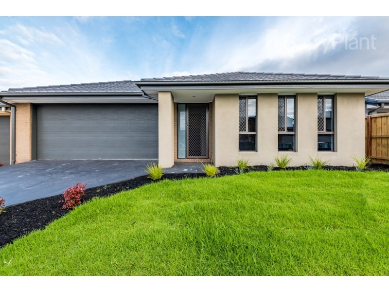 42 Heathcote Grove, Officer VIC 3809