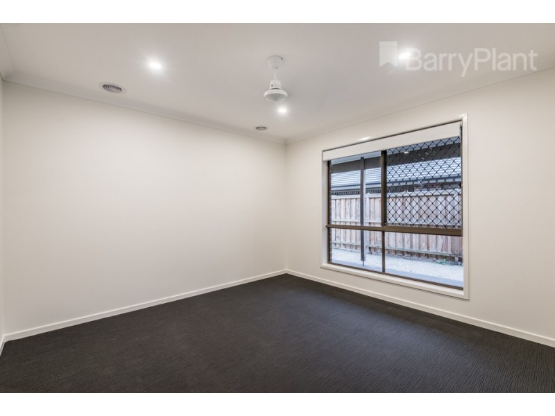 42 Heathcote Grove, Officer VIC 3809